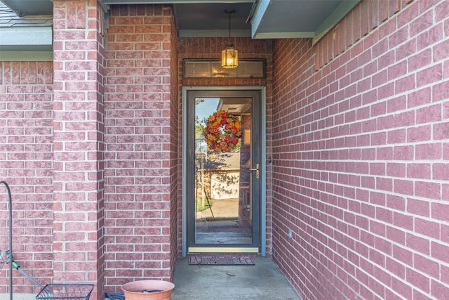 305 Ross Avenue, Denison, TX 75020
