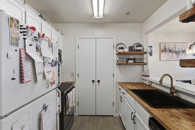 13827 Crossing Way West, Edmond, OK 73013