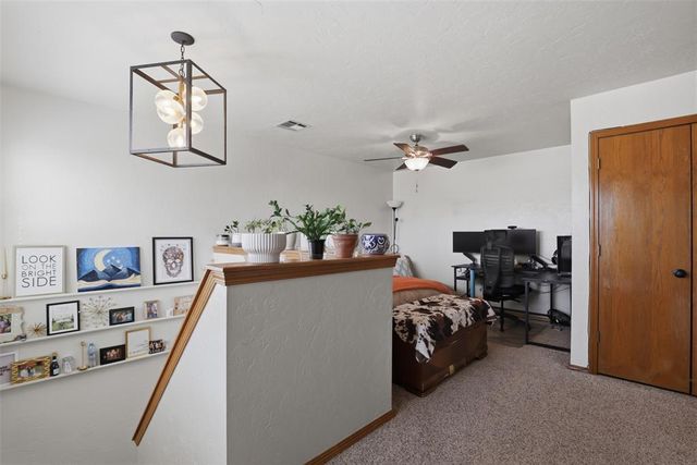 13827 Crossing Way West, Edmond, OK 73013