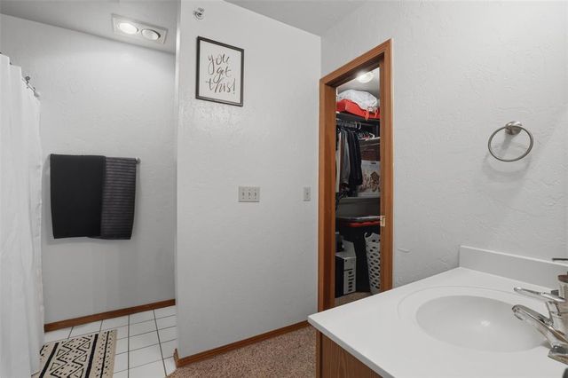 13827 Crossing Way West, Edmond, OK 73013