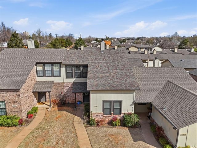 13827 Crossing Way West, Edmond, OK 73013