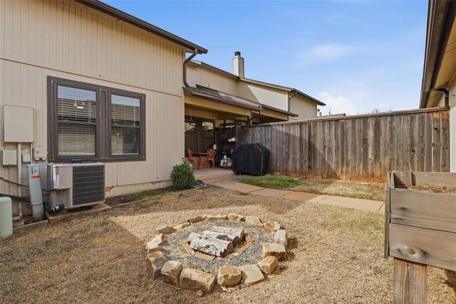 13827 Crossing Way West, Edmond, OK 73013