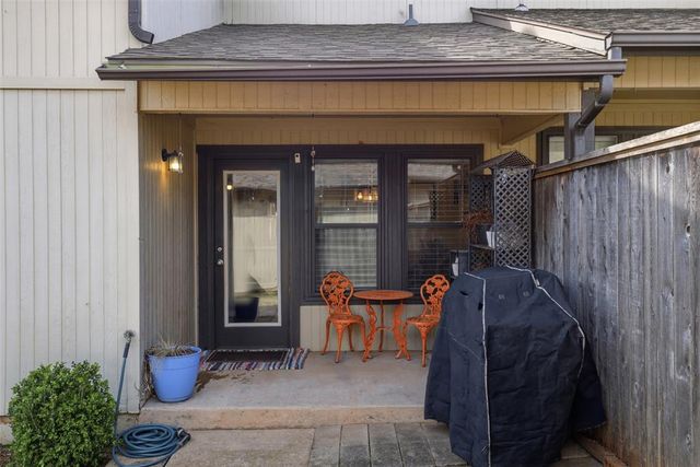 13827 Crossing Way West, Edmond, OK 73013