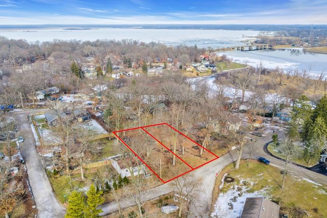 27580-27588 W Stonegate Drive, Spring Grove, IL 60081