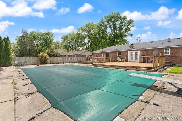 407 Hemlock Road, Jeffersonville, IN 47130