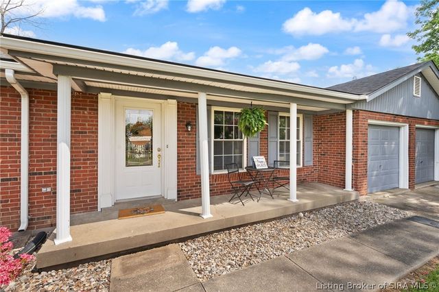 407 Hemlock Road, Jeffersonville, IN 47130