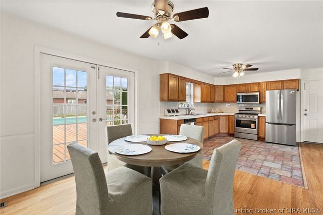 407 Hemlock Road, Jeffersonville, IN 47130