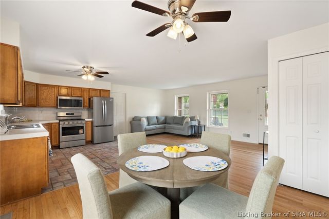 407 Hemlock Road, Jeffersonville, IN 47130