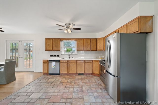 407 Hemlock Road, Jeffersonville, IN 47130
