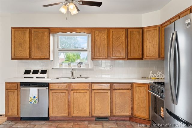 407 Hemlock Road, Jeffersonville, IN 47130