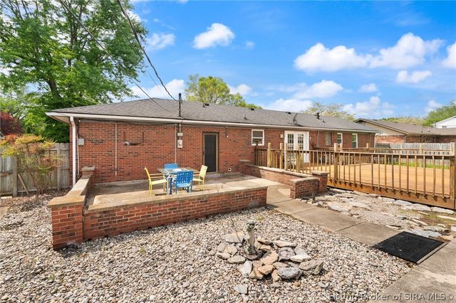 407 Hemlock Road, Jeffersonville, IN 47130