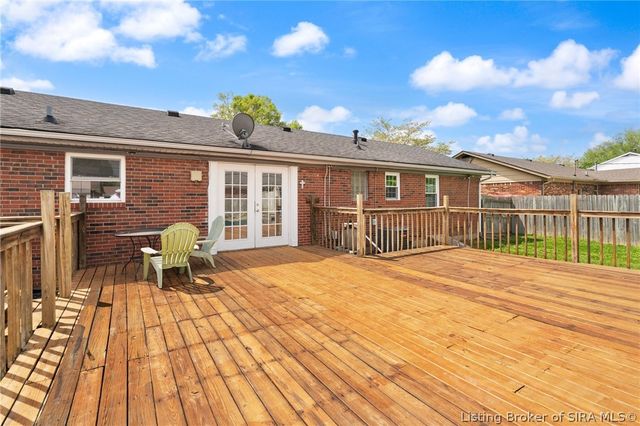 407 Hemlock Road, Jeffersonville, IN 47130