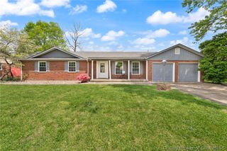 407 Hemlock Road, Jeffersonville, IN 47130