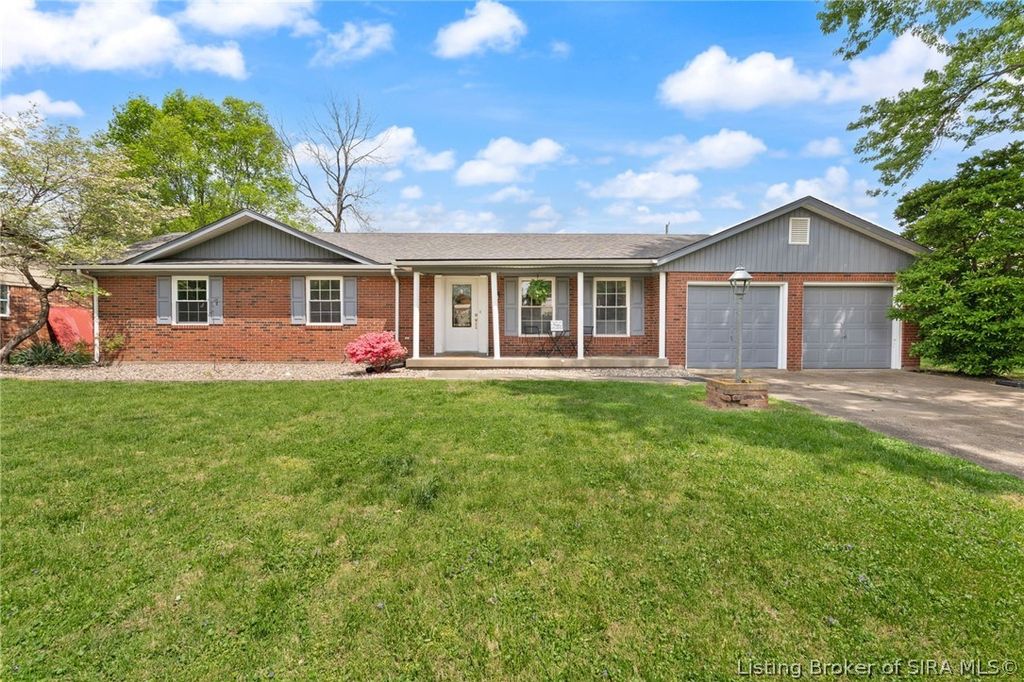 407 Hemlock Road, Jeffersonville, IN 47130