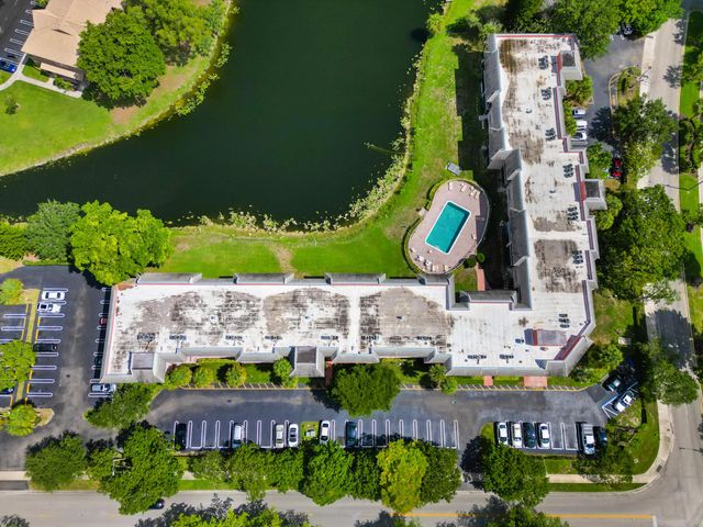 2850 Forest Hills Boulevard 211, Coral Springs, FL 33065