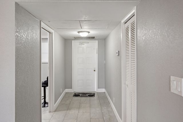 2850 Forest Hills Boulevard 211, Coral Springs, FL 33065