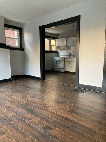 119-121 Giffin Ave, Mt Oliver, PA 15210