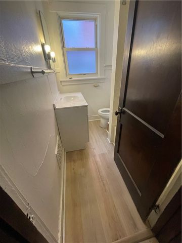 119-121 Giffin Ave, Mt Oliver, PA 15210