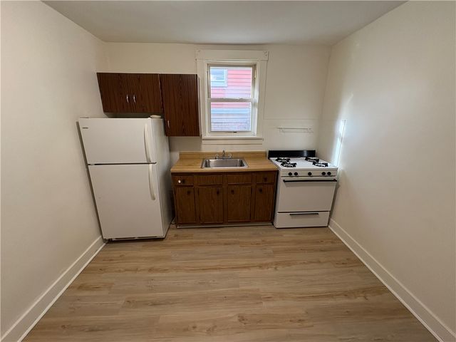 119-121 Giffin Ave, Mt Oliver, PA 15210