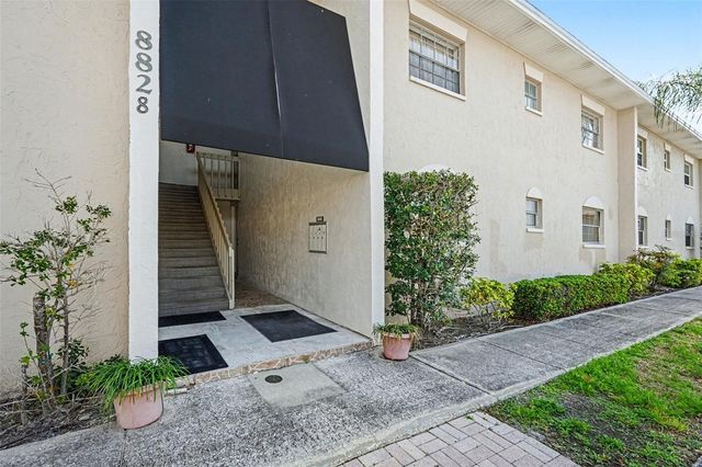 8828 BAY POINTE DRIVE 104, Tampa, FL 33615