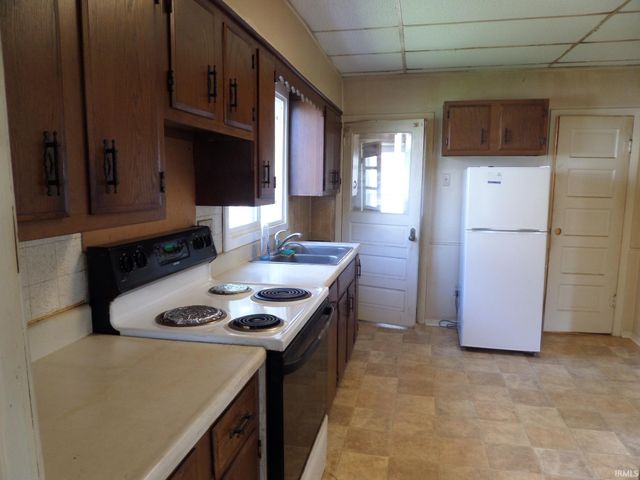 111 S Main Street, Sweetser, IN 46987