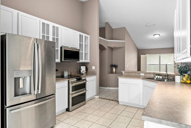 2522 CLARESIDE DRIVE, Valrico, FL 33596