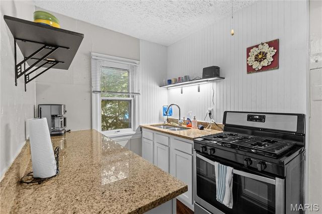 3210 Royalton Avenue, St Louis, MO 63114