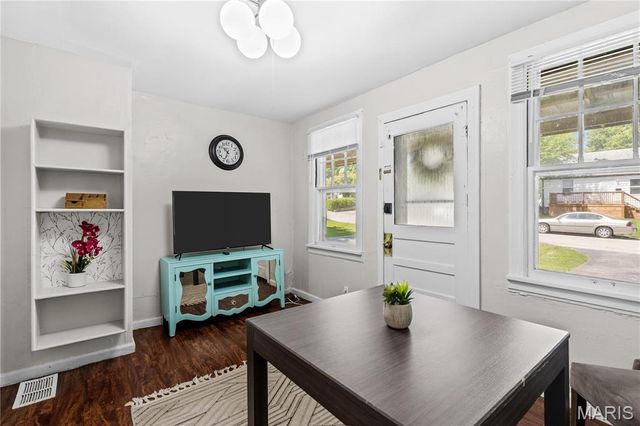3210 Royalton Avenue, St Louis, MO 63114
