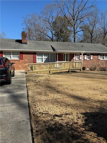 311 Lotz DR, Yorktown, VA 23692