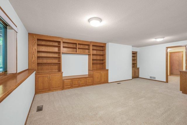 2602 Rivers Bluff Lane, Anoka, MN 55303
