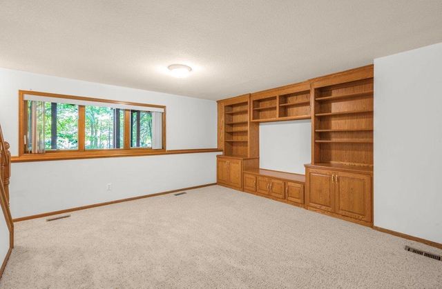2602 Rivers Bluff Lane, Anoka, MN 55303