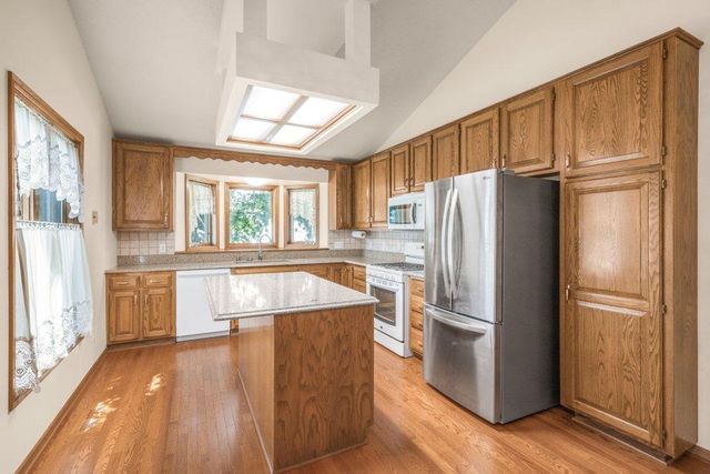 2602 Rivers Bluff Lane, Anoka, MN 55303