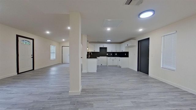 1404 Arvel Circle, Reno, TX 76020