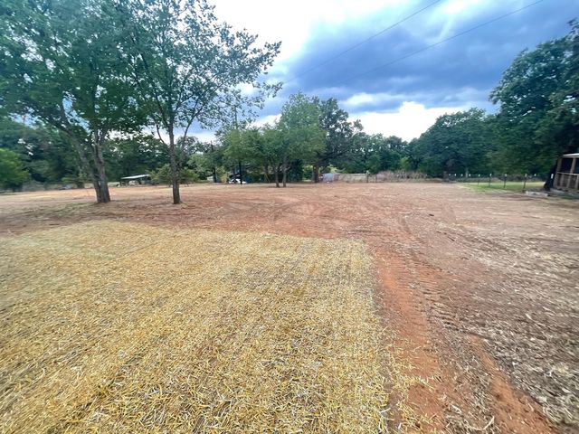 1404 Arvel Circle, Reno, TX 76020