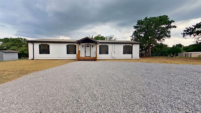 1404 Arvel Circle, Reno, TX 76020