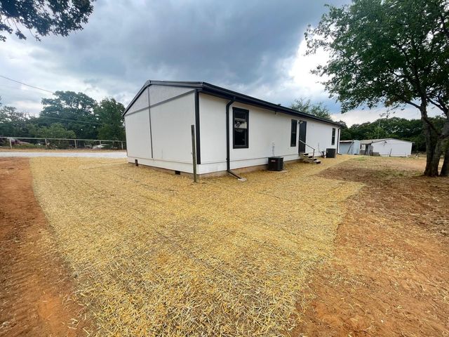 1404 Arvel Circle, Reno, TX 76020