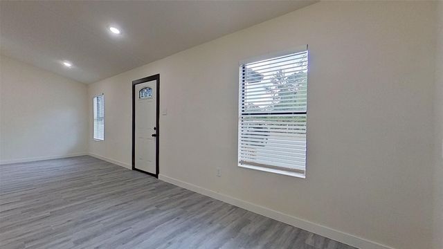 1404 Arvel Circle, Reno, TX 76020