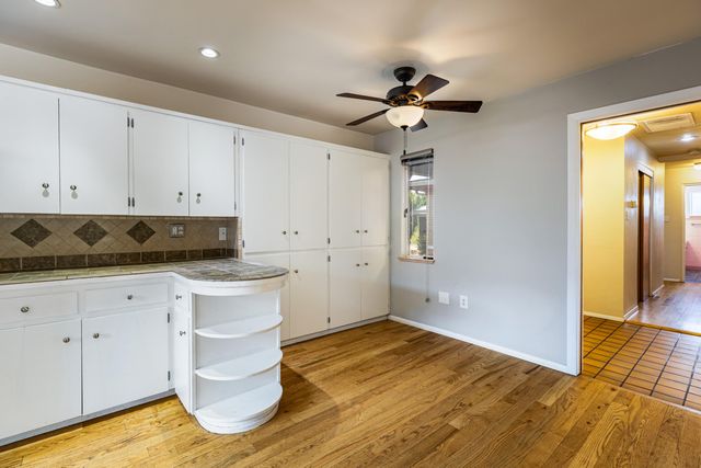 720 Manzano Street NE, Albuquerque, NM 87110