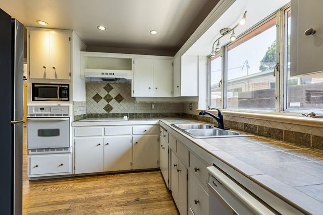 720 Manzano Street NE, Albuquerque, NM 87110