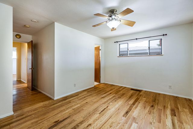 720 Manzano Street NE, Albuquerque, NM 87110