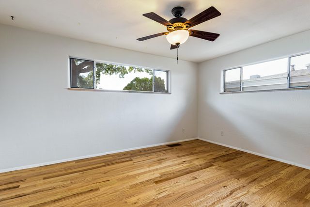 720 Manzano Street NE, Albuquerque, NM 87110