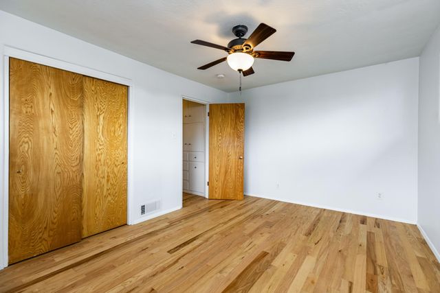 720 Manzano Street NE, Albuquerque, NM 87110
