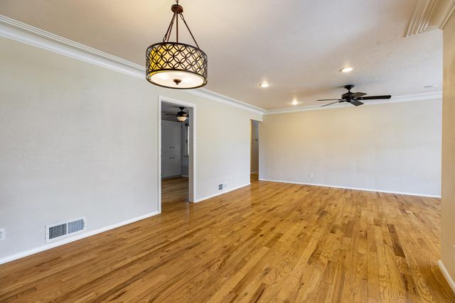 720 Manzano Street NE, Albuquerque, NM 87110