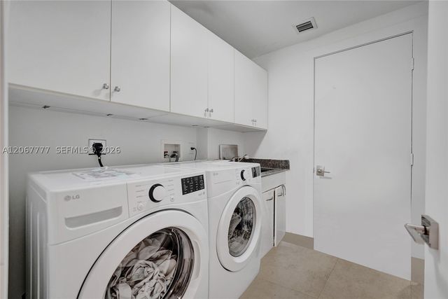 21200 Point Place 403, Aventura, FL 33180