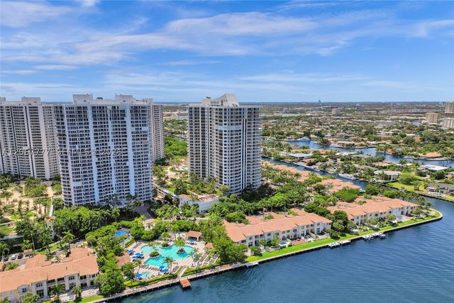 21200 Point Place 403, Aventura, FL 33180