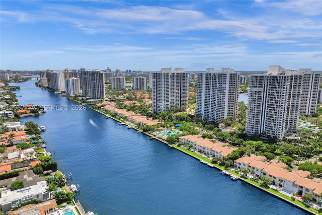 21200 Point Place 403, Aventura, FL 33180