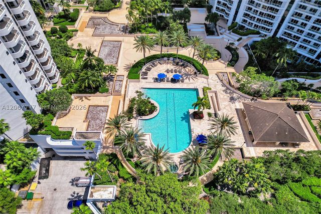 21200 Point Place 403, Aventura, FL 33180
