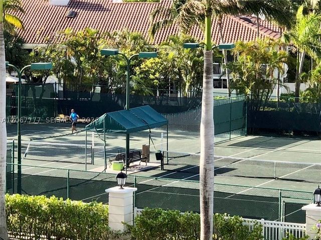 21200 Point Place 403, Aventura, FL 33180