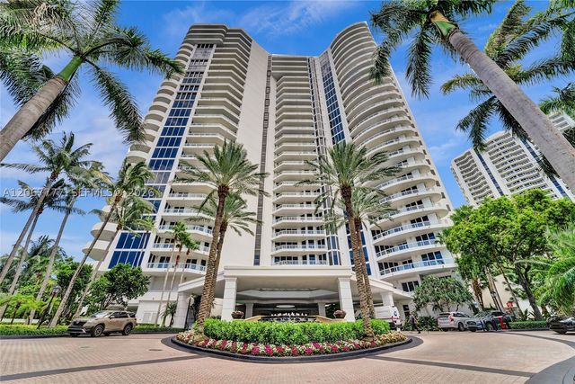 21200 Point Place 403, Aventura, FL 33180