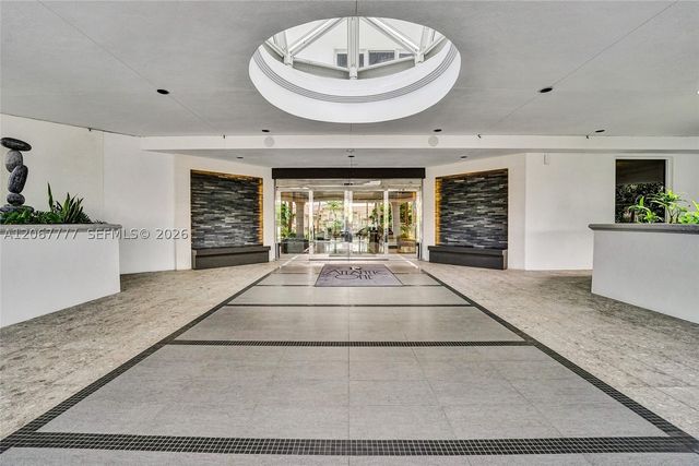 21200 Point Place 403, Aventura, FL 33180